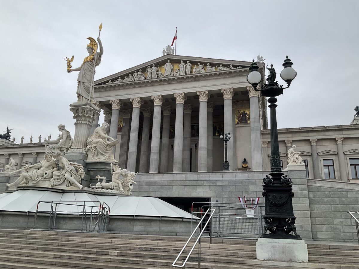 ウィーン観光・ウィーン国会議事堂