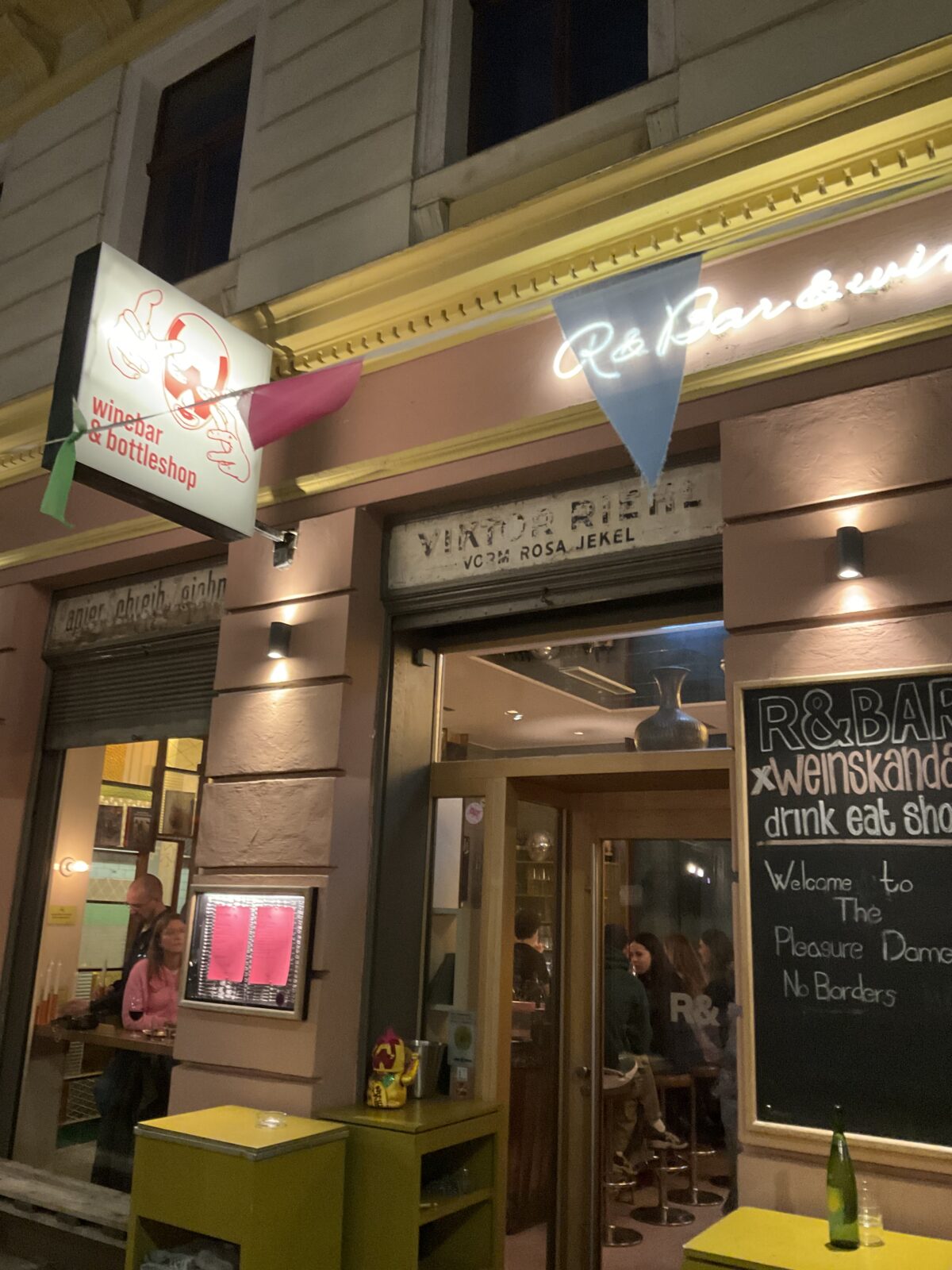 ウィーンレストラン「 R&BAR（Rundbar x Weinskandal）」