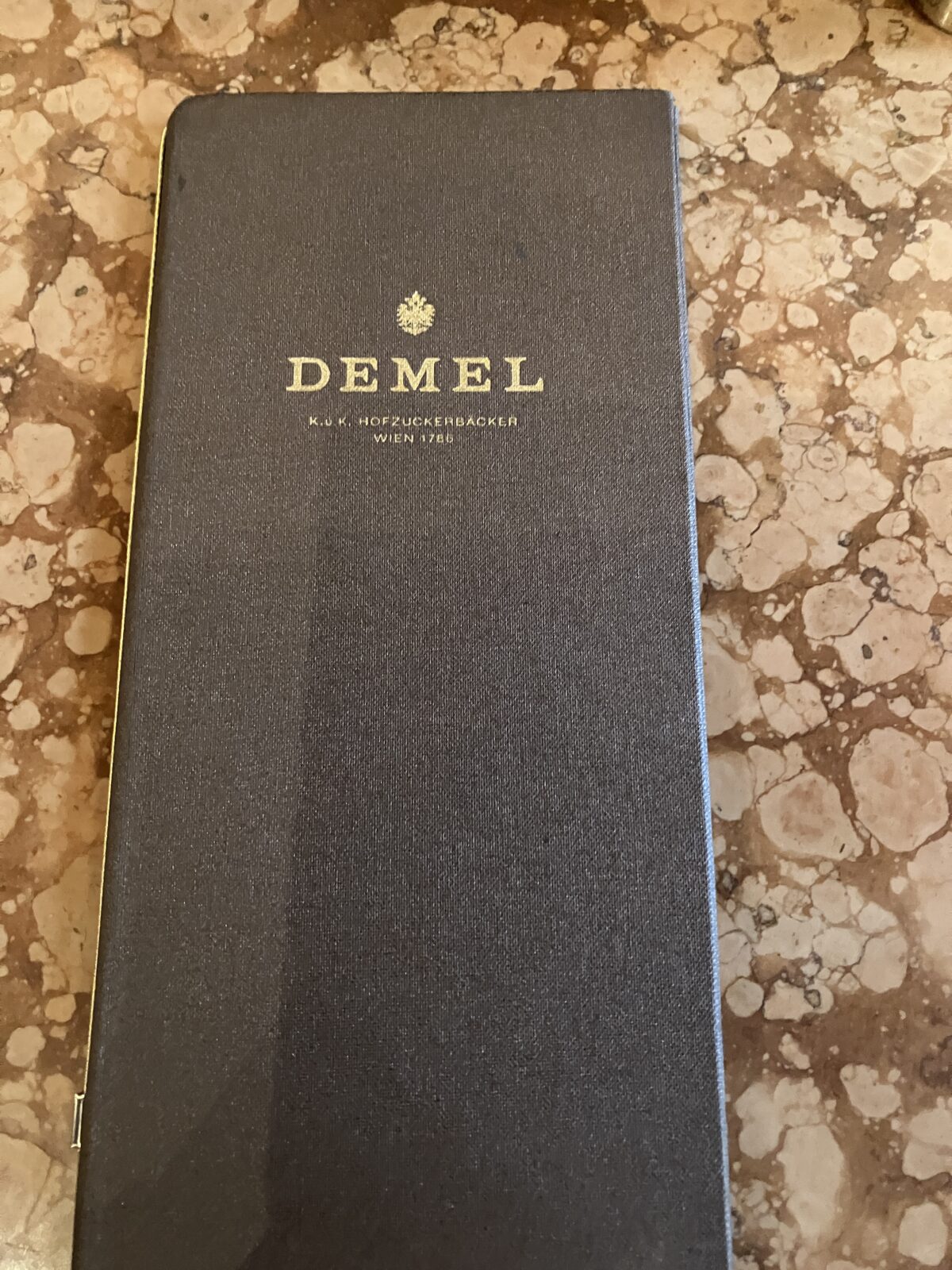 ウィーンの人気カフェ「DEMEL」