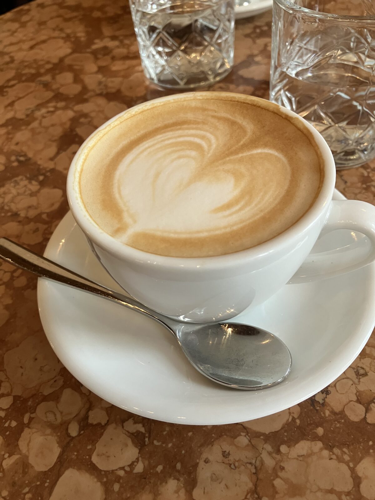 ウィーンの人気カフェ「DEMEL」