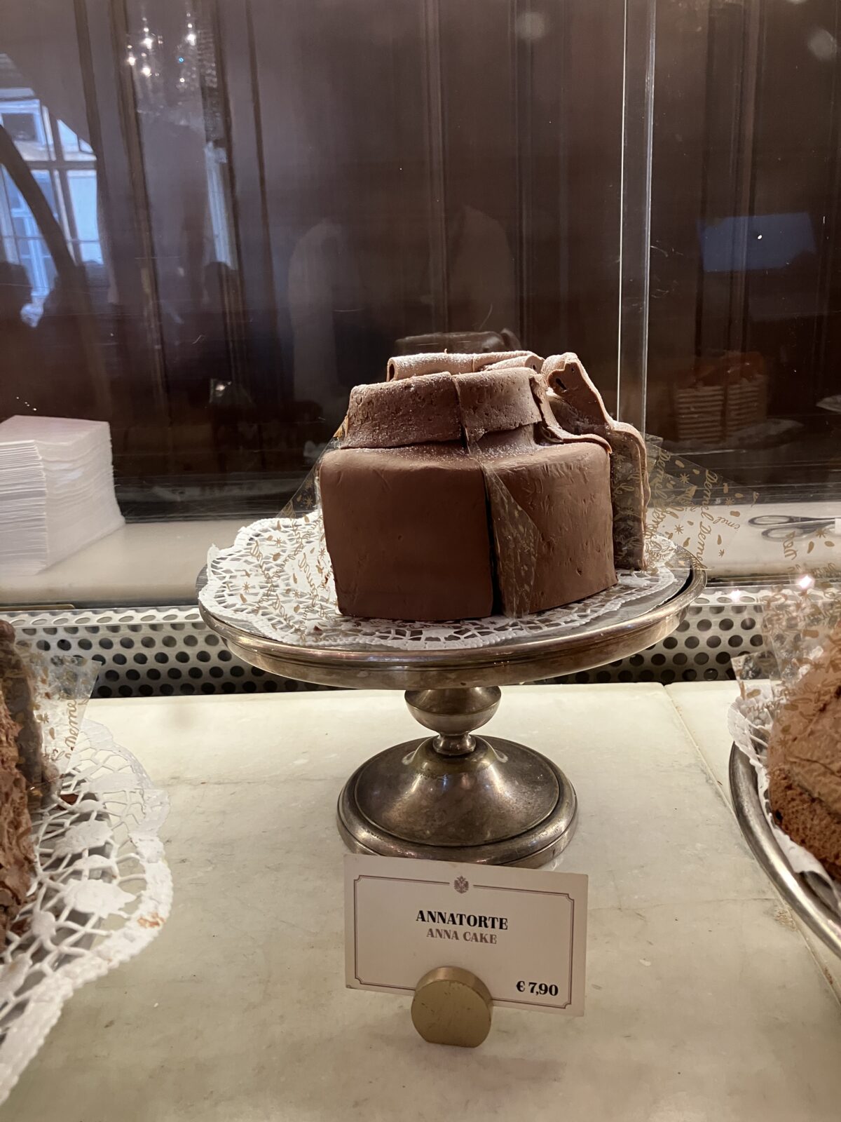 ウィーンの人気カフェ「DEMEL」