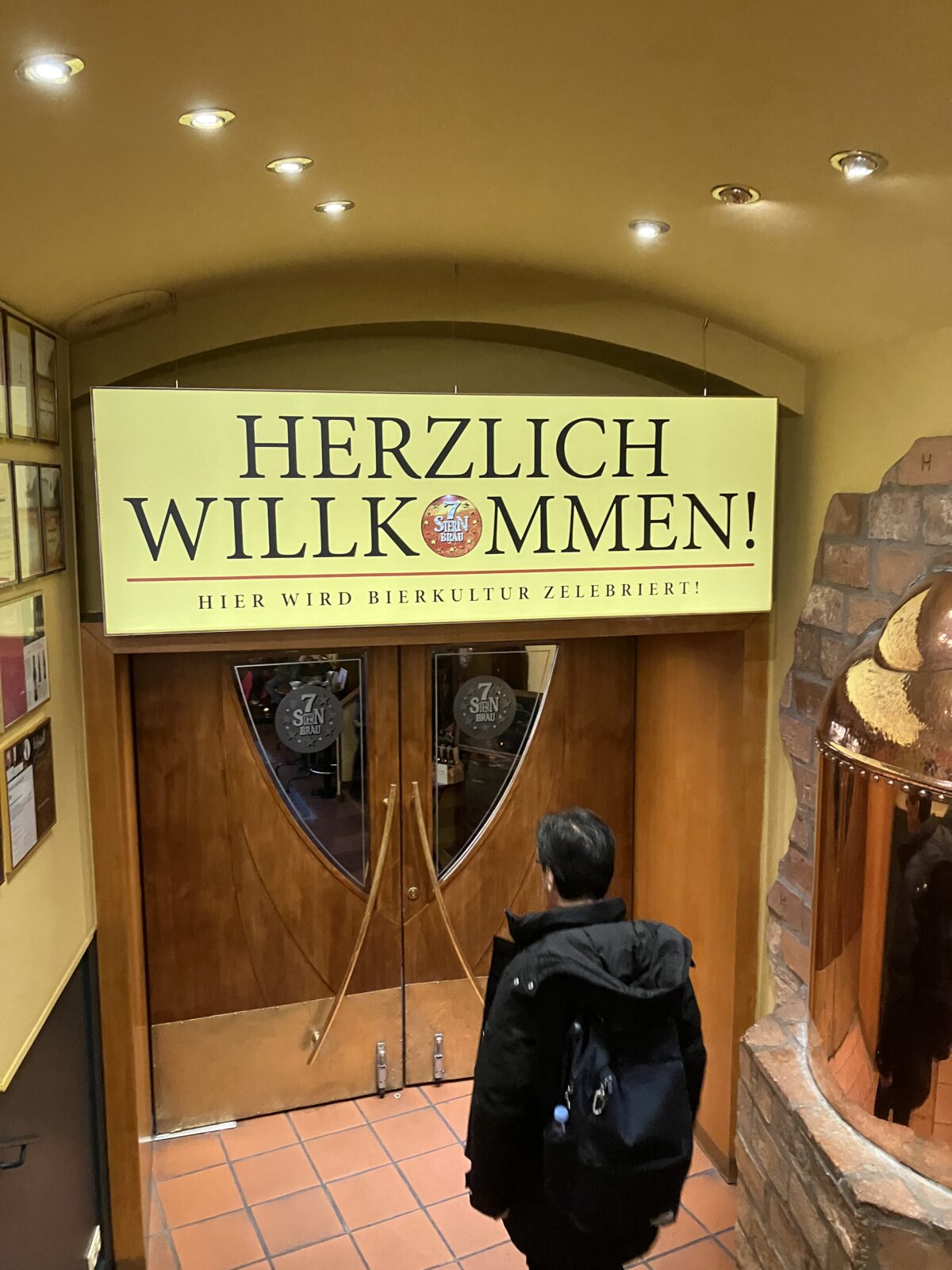 ウィーンレストラン「7Stern Bräu」