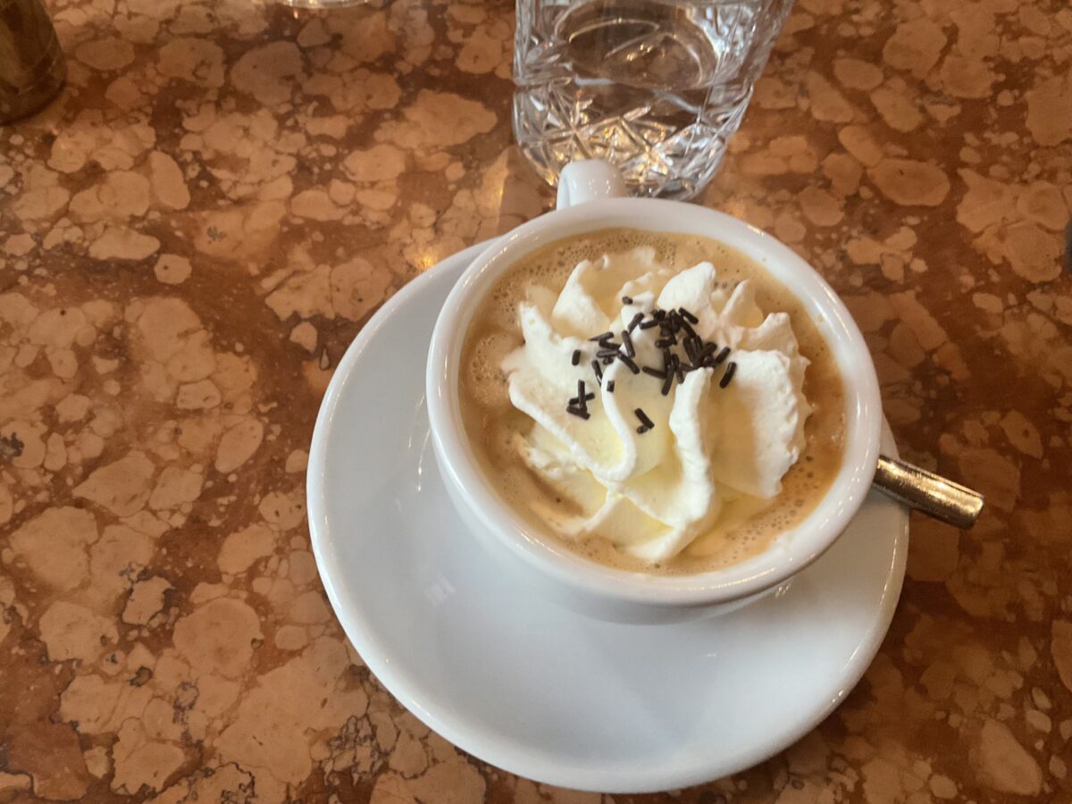 ウィーンの人気カフェ「DEMEL」