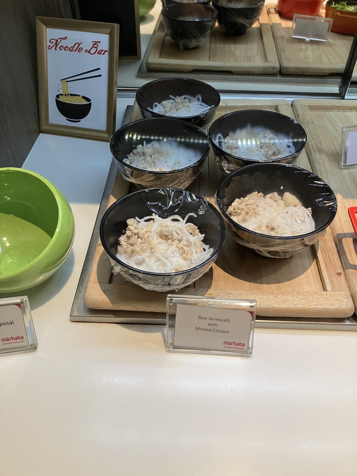 シンガポール・T1 Marhabaラウンジ　食事