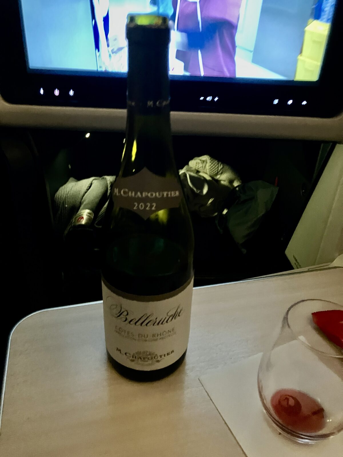 ビジネスクラスフランス赤ワイン